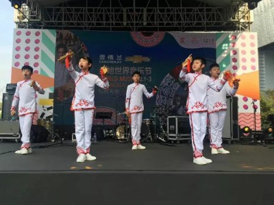 小荧星戏曲分团登台献演  弘扬民族传统文化